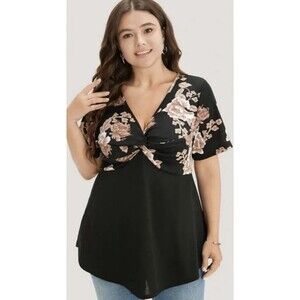 BloomChic Women’s Size 3X (22-24) Floral Knotted Bodice Flowy Knit Top